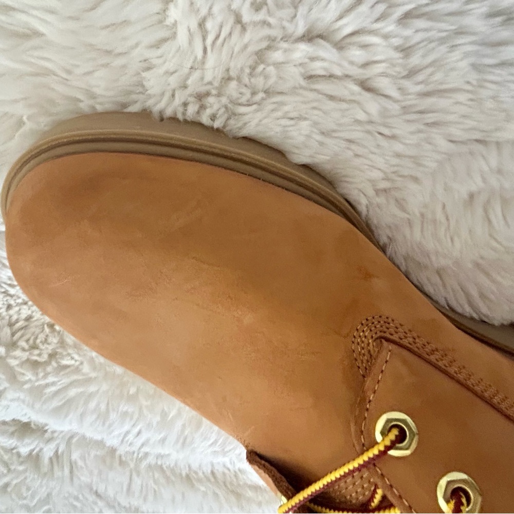 Timberland Classic Brown Leather Boots - Picture 6 of 14
